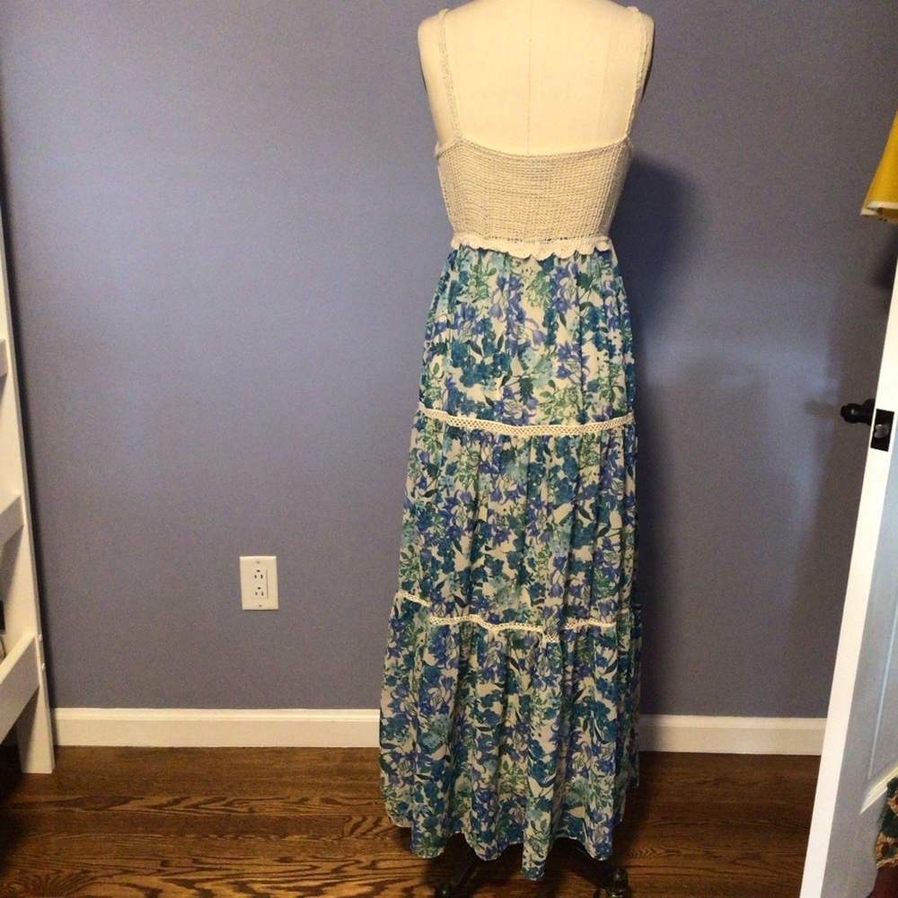 TAYLOR Crochet Bodice Maxi Dress Sz XS Blue Cream Floral pit t pit 15 length 54 - Picture 8 of 12